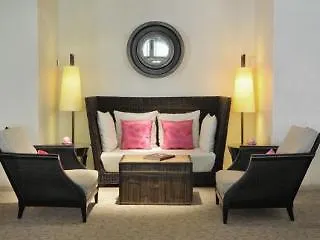 Daisy Hotel